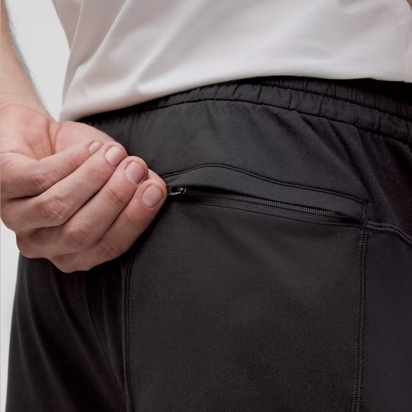 Lululemon Men’s Soft Jersey Short 5" Size Small - Picture 4 of 15